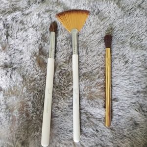Sigma & tarte highlighting & crease brushes